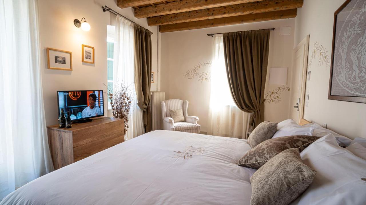 Locanda Dell'Oleificio Mezzane di Sotto Esterno foto